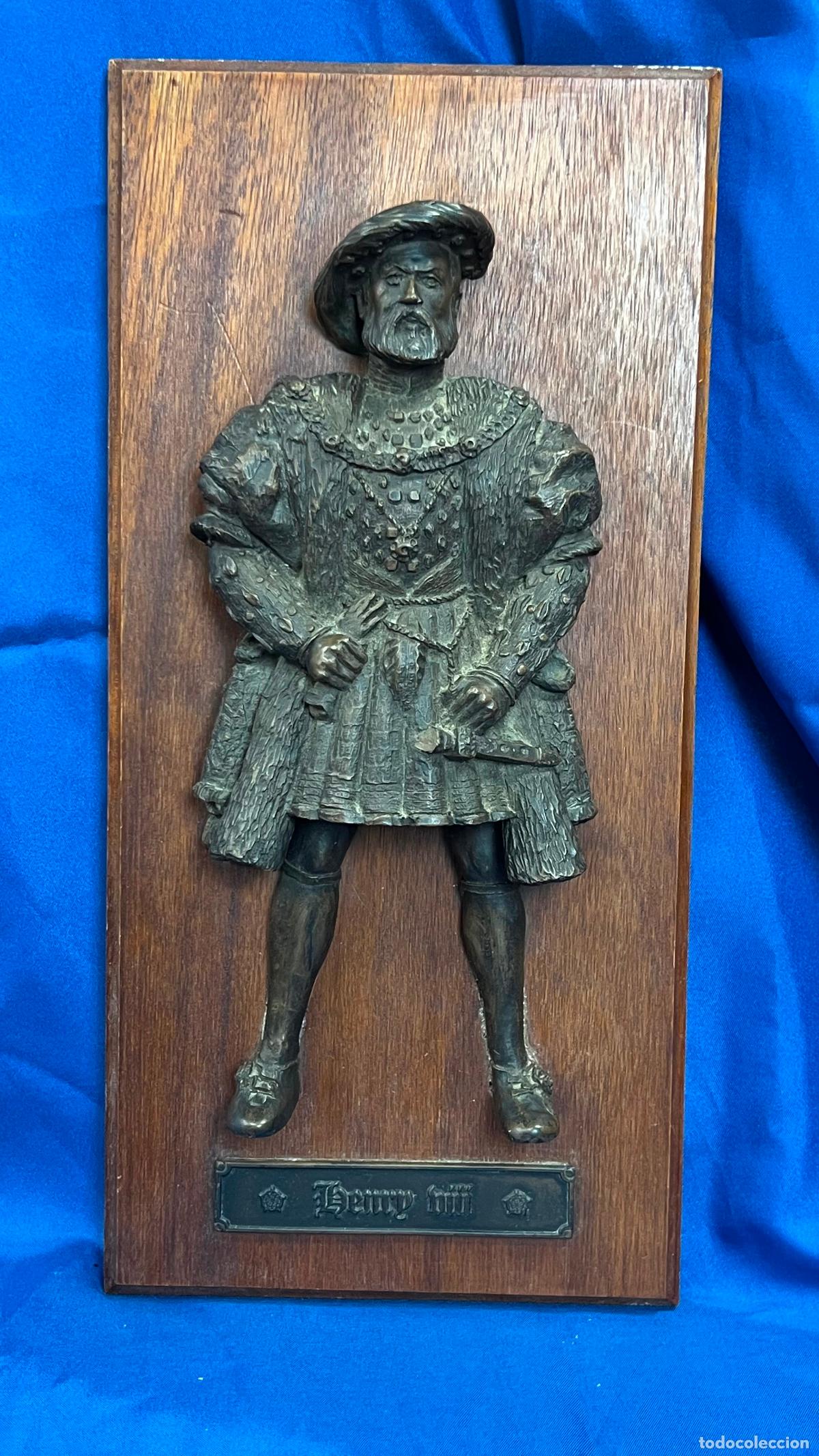 Arte: SOBERBIO RELIEVE DE ENRIQUE VIII DE INGLATERRA - PLACA MET&Aacute;LICA SOBRE TABLA DE MADERA - ESTILO HISTO
