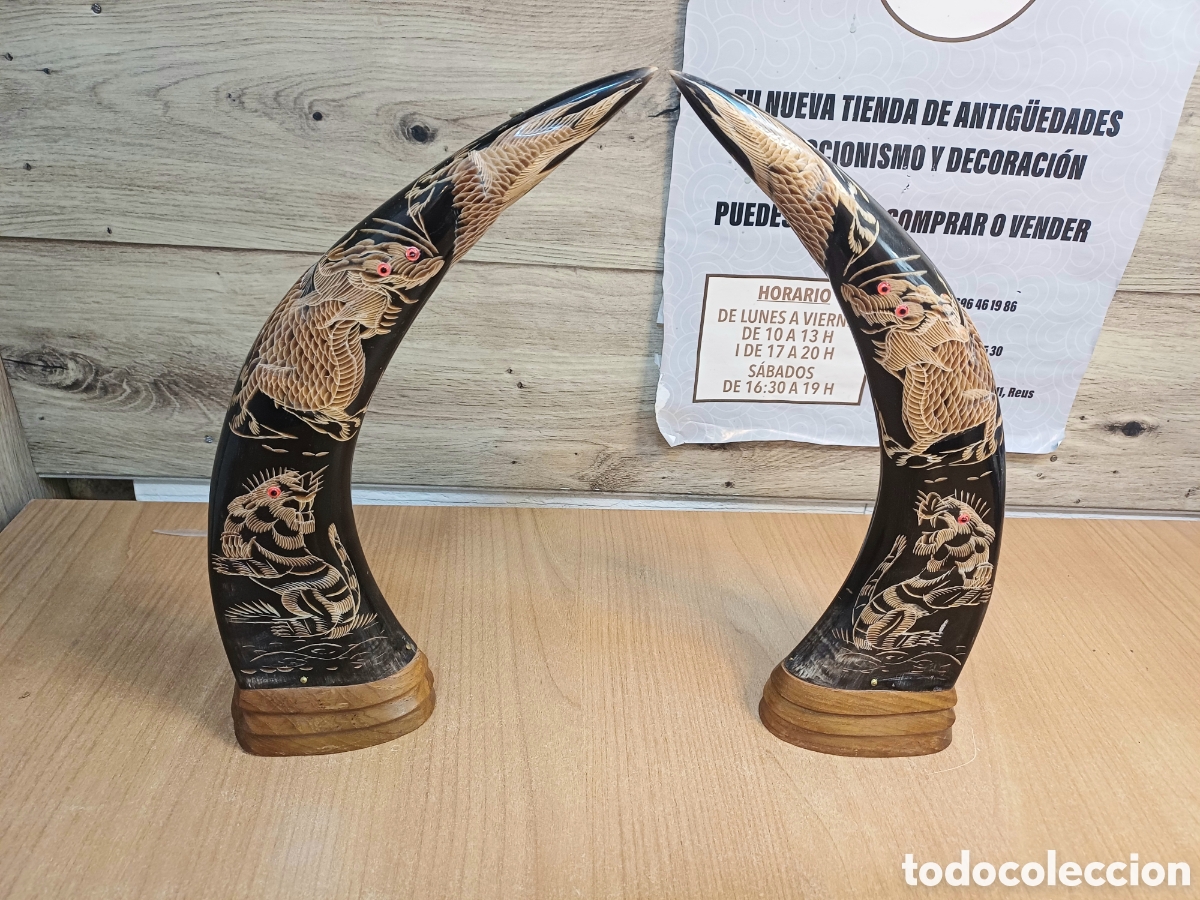Arte: PAREJA DE CUERNOS, ASTAS, DE B&Uacute;FALO TALLADOS A MANO, MADE IN TAILANDIA