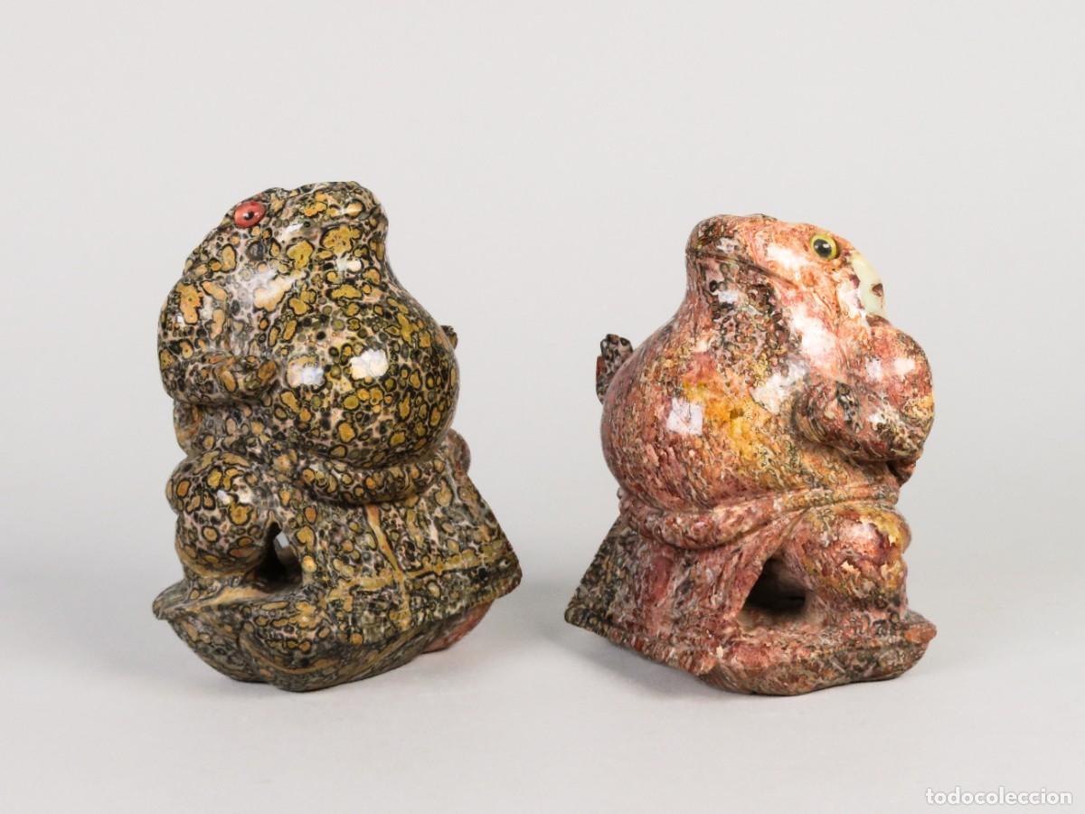 Arte: Pareja de sapos esculturas talladas en jaspe China siglo XX