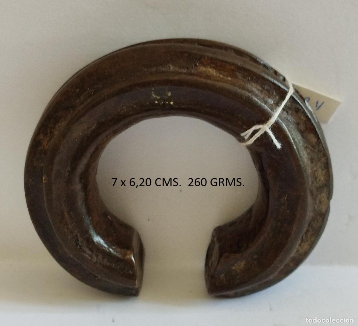 Arte: ARTE ETNICO AFRICANO. BRAZALETE. MONEDA INTERCAMBIO. DAN.COSTA MARFIL. LIBERIA.&Aacute;FRICA.