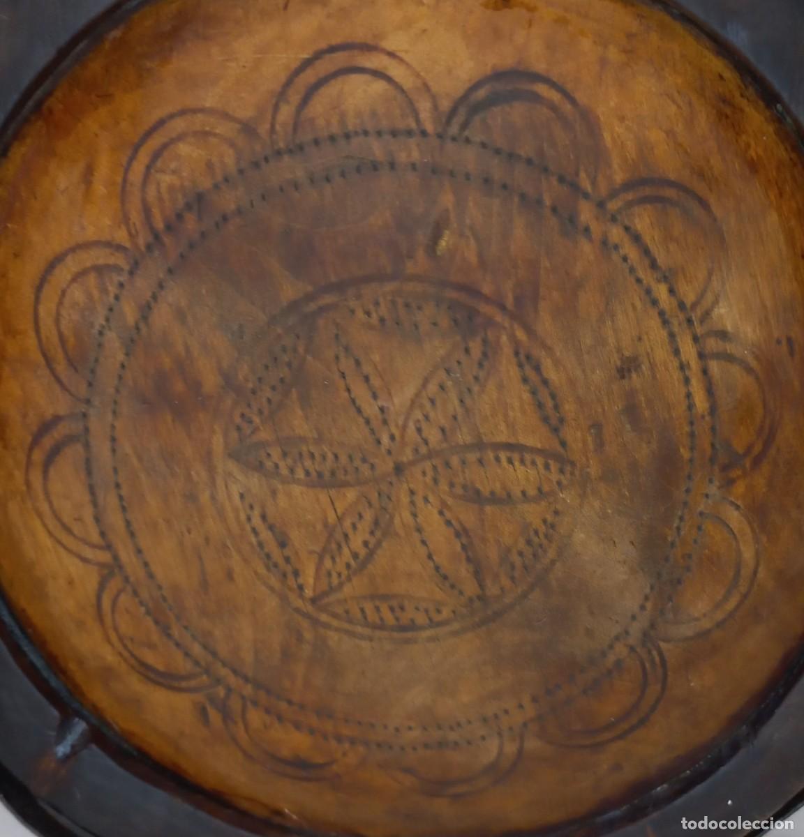 Arte: ANTIGUA CANTIMPLORA BEREBER , NOMADA DE MADERA DECORADA Y FORJA - Foto 4