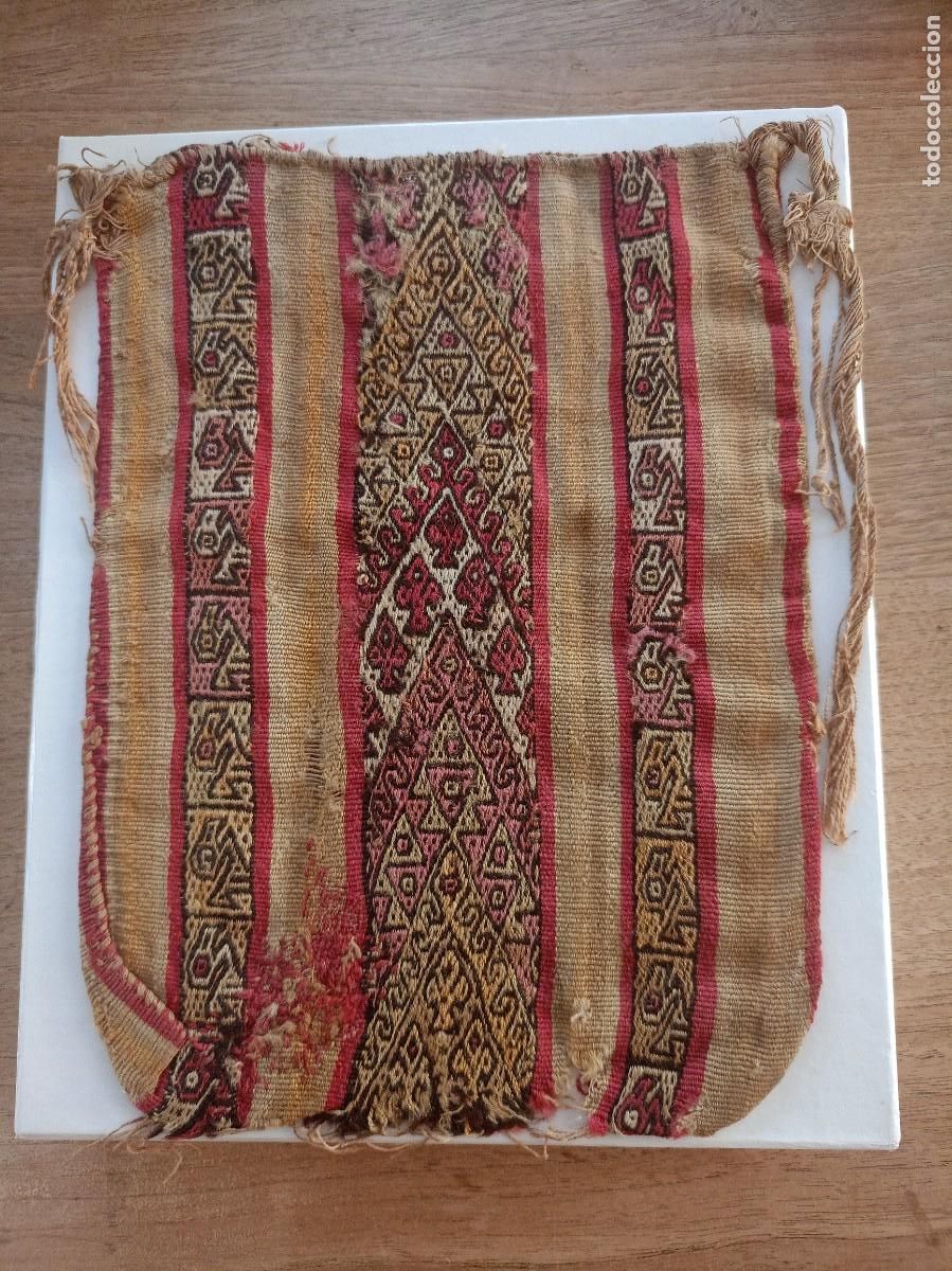 Arte: Bolsa textil andina (chuspa), probablemente Per&uacute;, finales del siglo XIX o primera mitad del XX.
