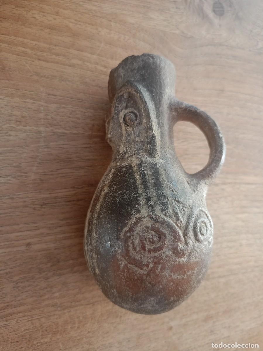 Arte: Antiguo recipiente cer&aacute;mico zoomorfo (ave estilizada), de tradici&oacute;n andina, Per&uacute;.