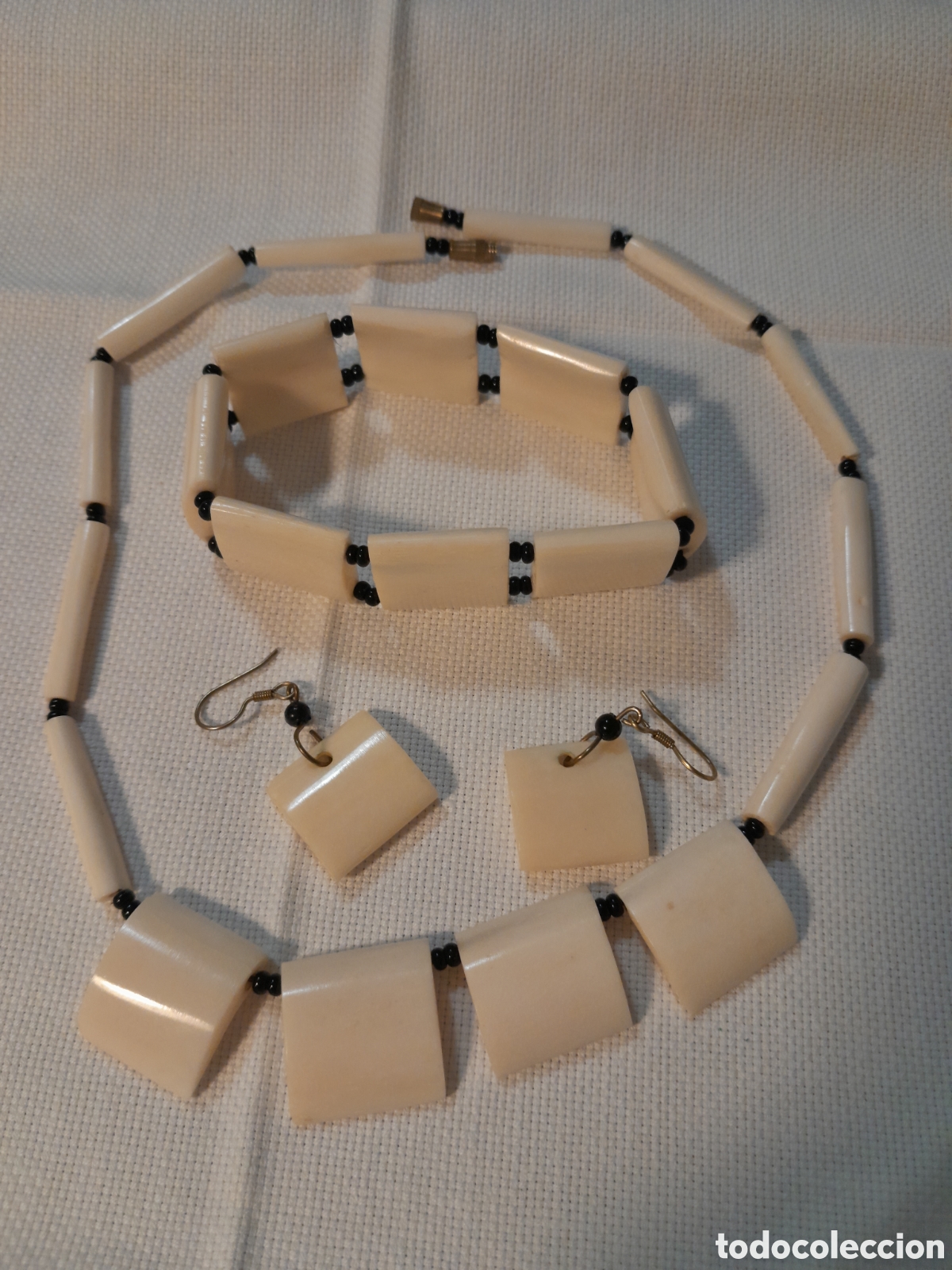 Arte: Collar pulsera y pendientes recuerdo de viaje a Africa