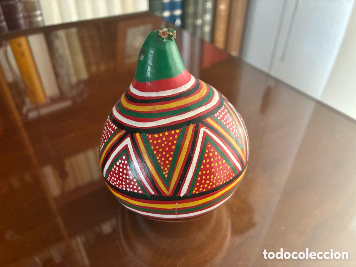Arte: Calabaza decorativa pintada a mano, arte popular africano, motivos geom&eacute;tricos multicolor