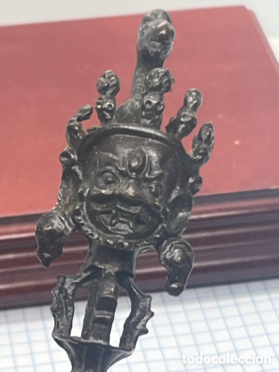 Arte: OBJETO TIBETANO DE METAL ANTIGUO