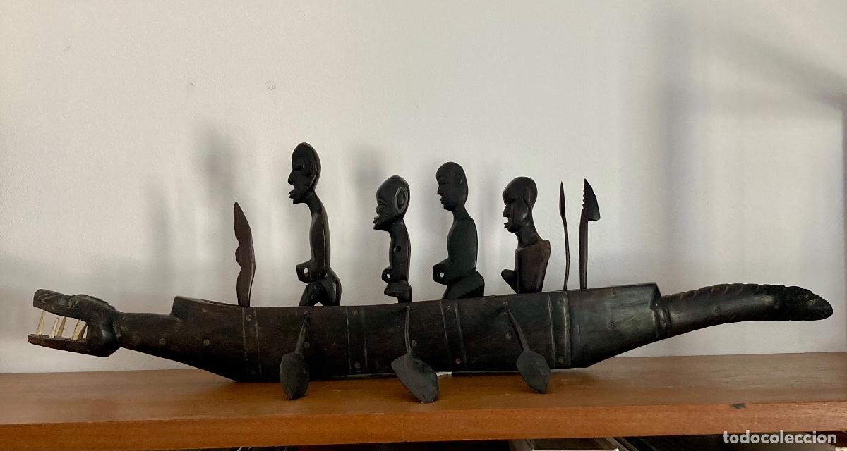 Arte: Canoa tribal africana ebano