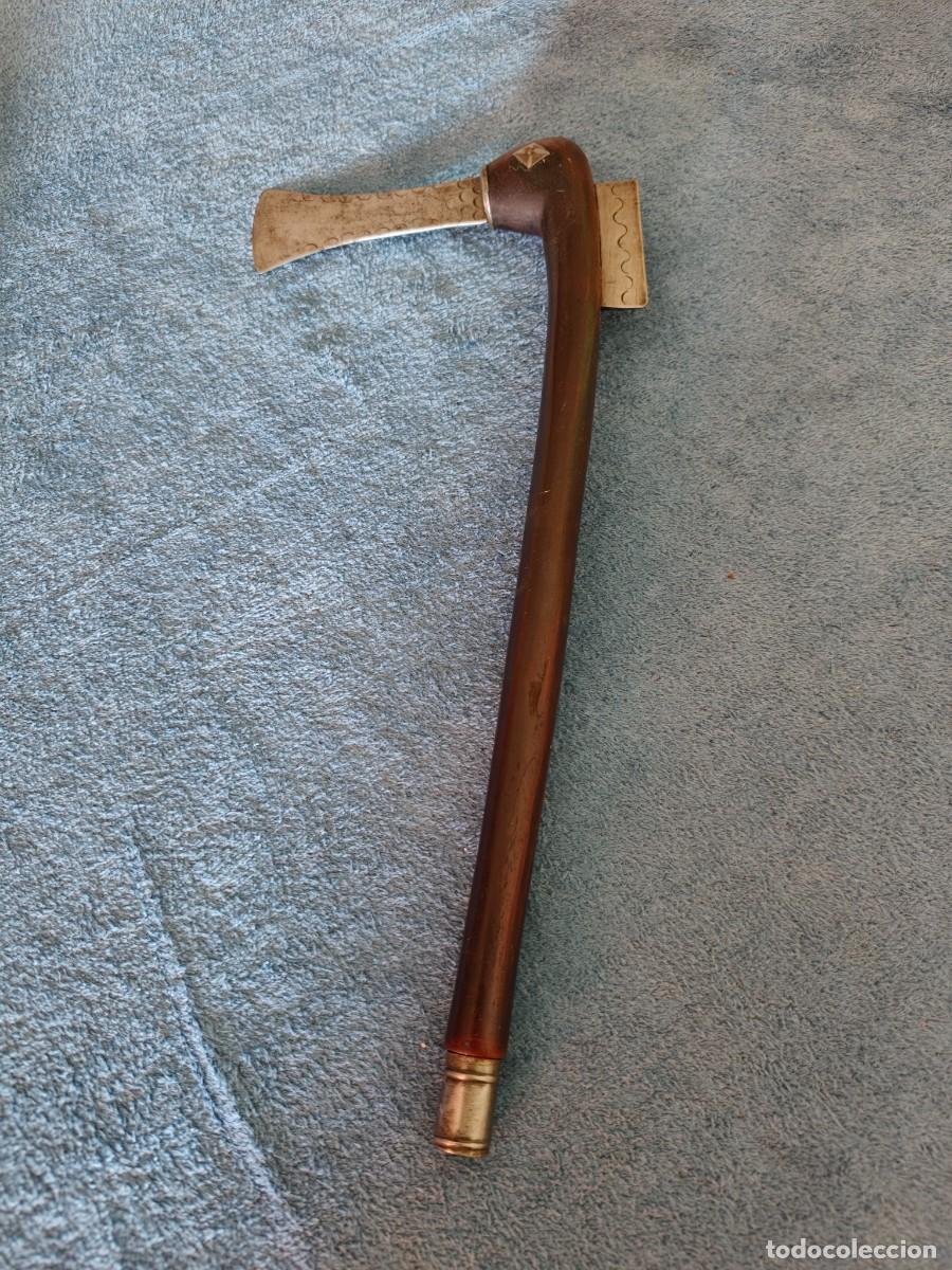 Arte: Replica de gran calidad, Hacha ceremonial africana, madera y metal.