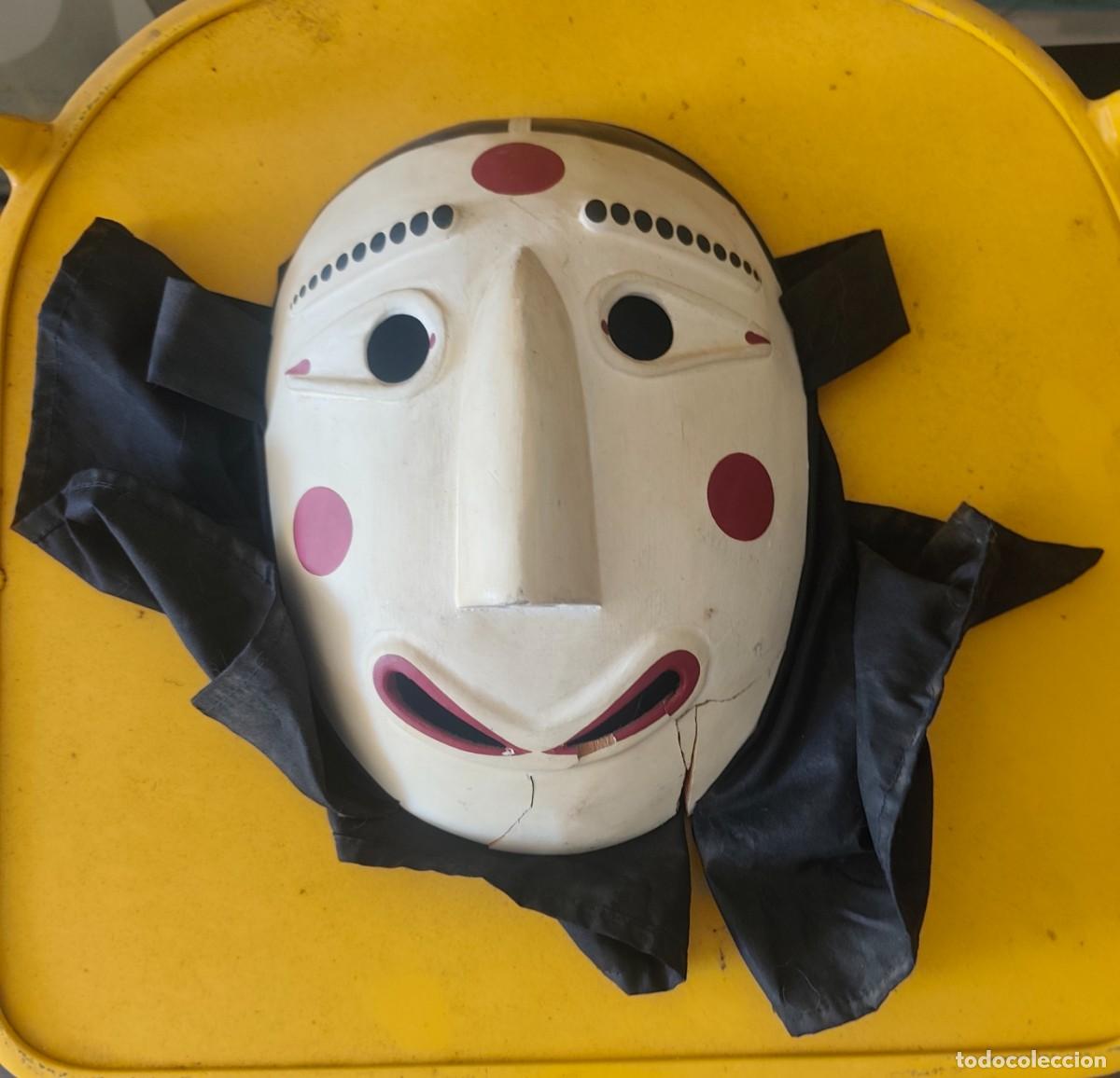 Arte: M&aacute;scara Gaksi con rotura