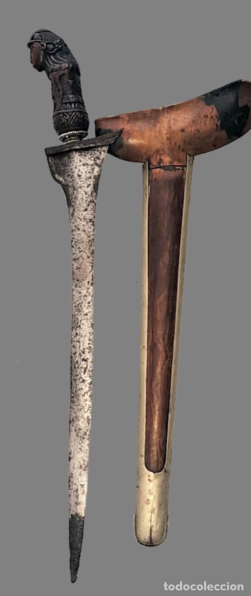 Arte: keris Ciribon oeste de la Isla de Java primera mitad siglo XX