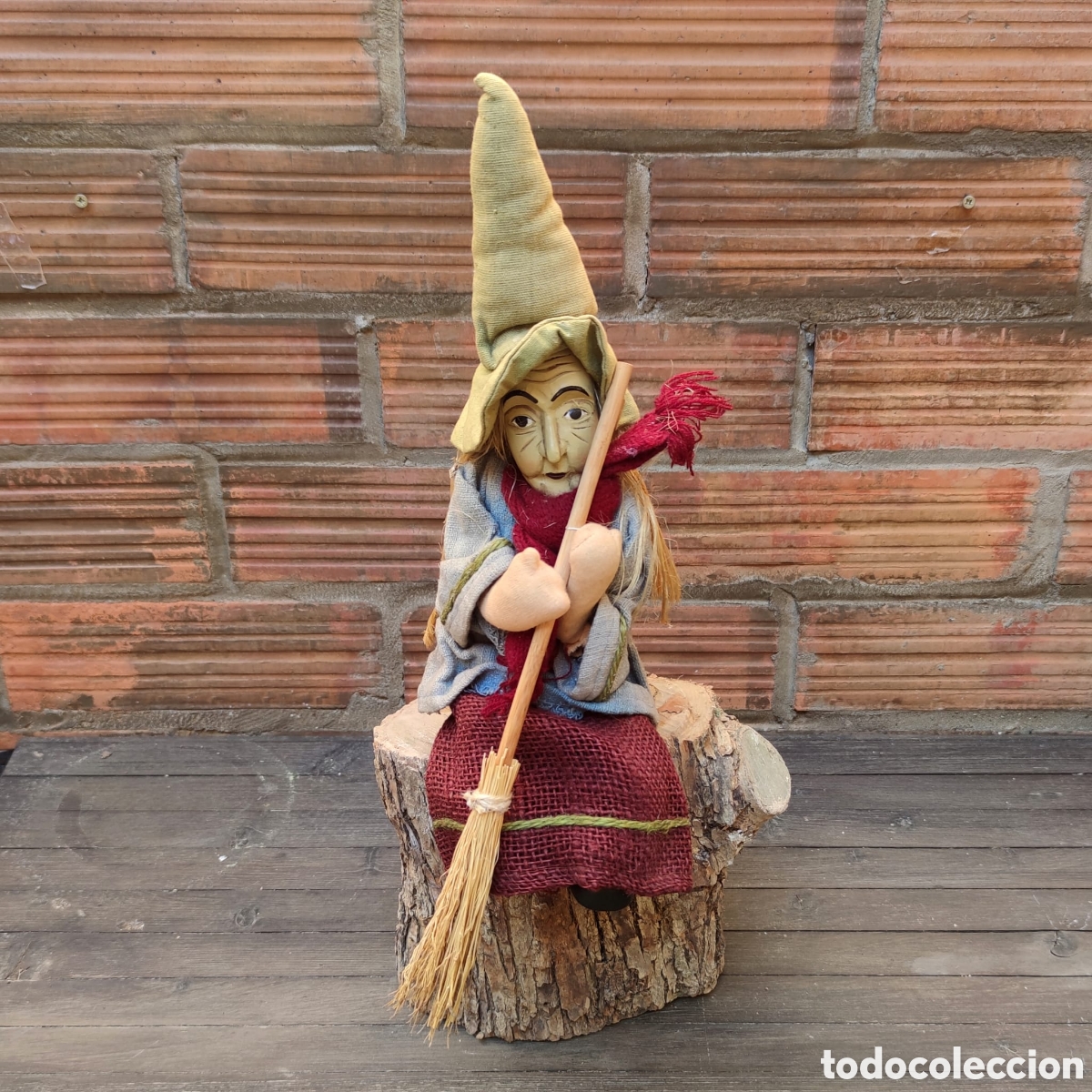 Arte: Bruja verde pascua p&aring;skk&auml;rring trapo y alambre pa&iacute;ses n&oacute;rdicos