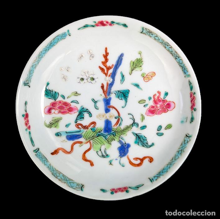 Arte: Plato Chino de t&eacute;, Mercado Interior, Periodo Yonzheng (1723-1735)