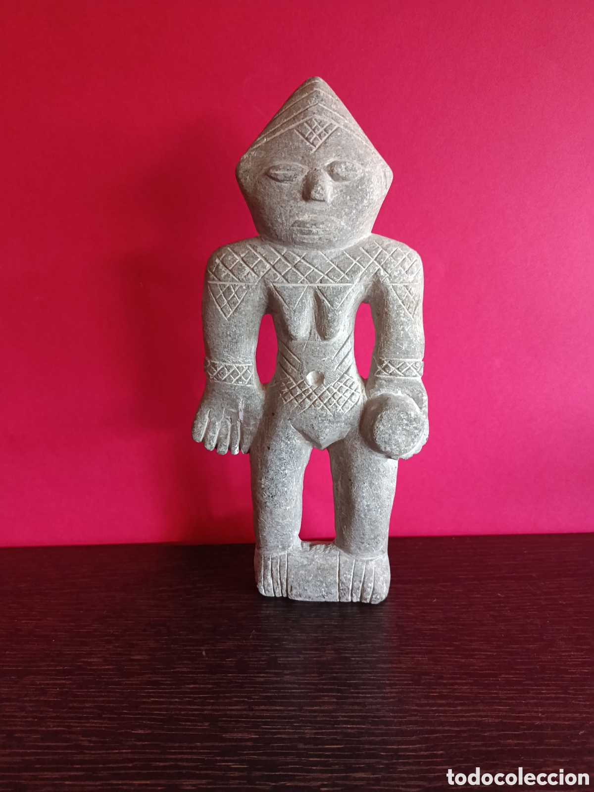 Arte: Figura de piedra tribal