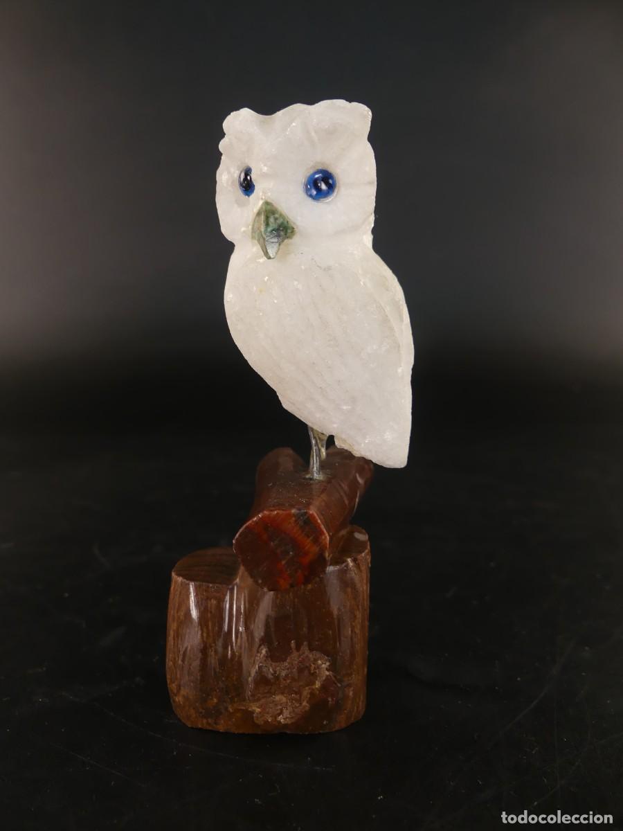 Arte: Figura de B&uacute;ho hecha con piedras preciosas talladas pieza de colecci&oacute;n
