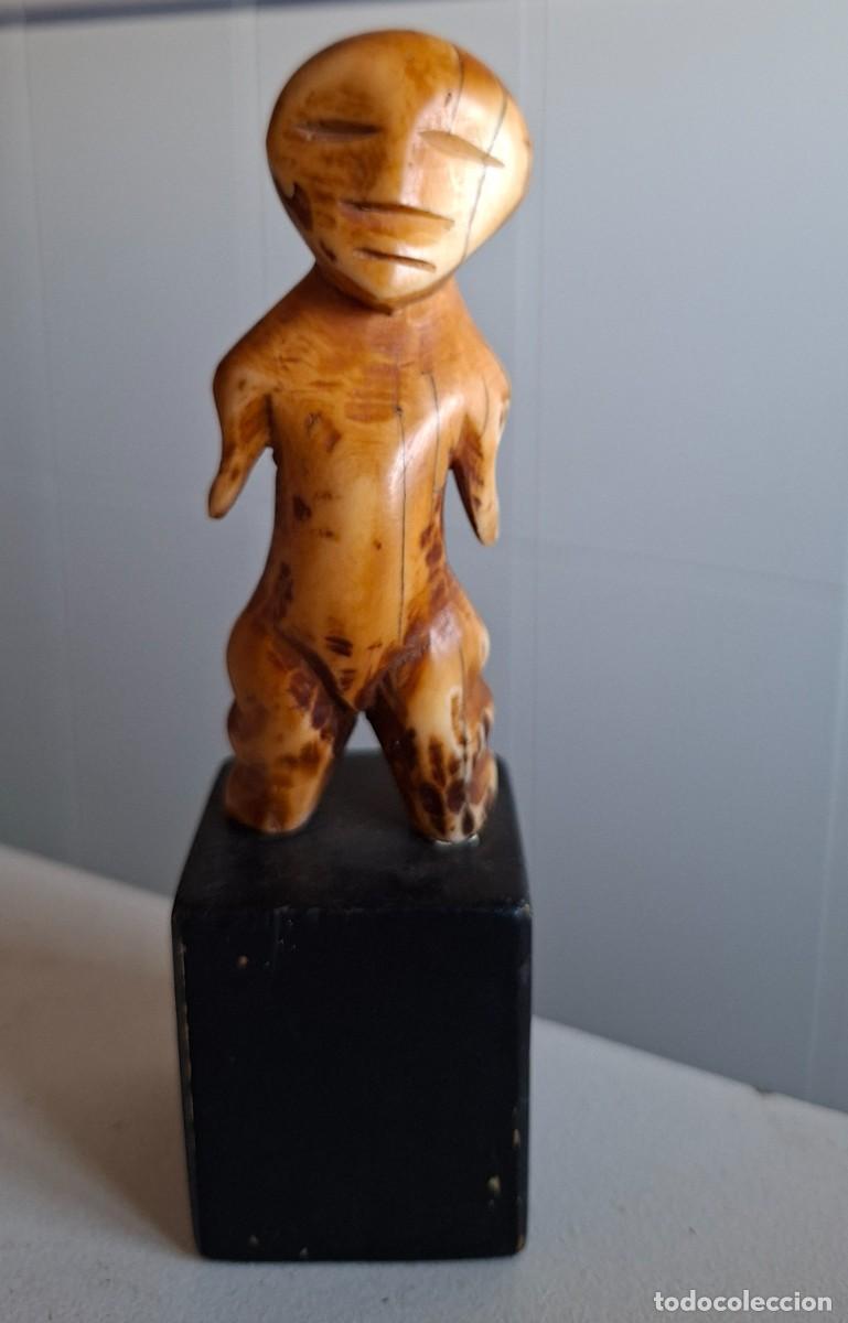 Arte: ESCULTURA FETICHE YAKA, CON PEANA - REP&Uacute;BLICA DEMOCR&Aacute;TIDA DEL CONGO -
