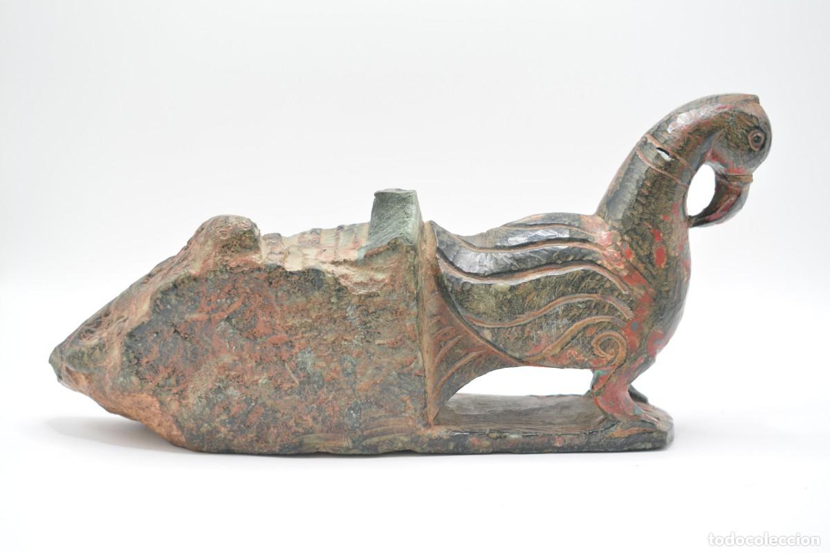 Arte: Khunti - Colgador de turbantes indio - Siglo XIX - Piedra tallada - 23x12cm