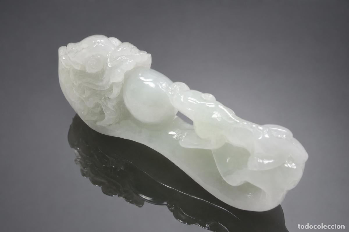 Kunst: Preciosa pieza en JADE JADEITA, Gancho de cintur&oacute;n.