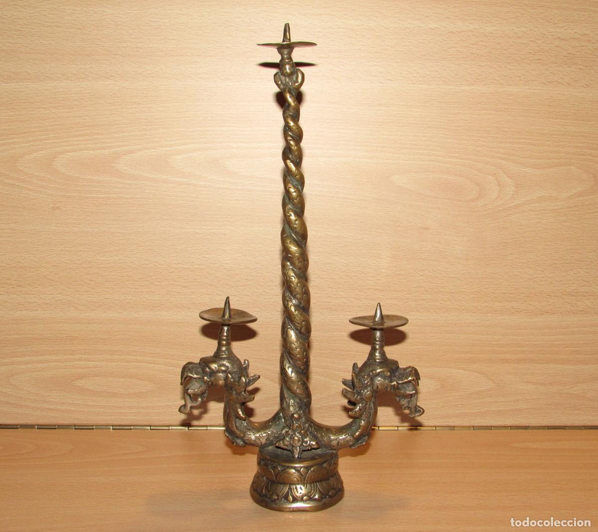 Arte: Antiguo candelabro oriental porta velas triple dragones drag&oacute;n colas entrelazadas Birmania T&iacute;bet