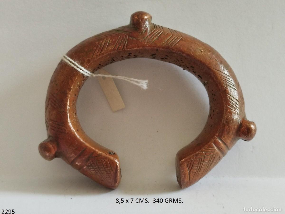 Arte: ARTE ETNICO AFRICANO. BRAZALETE. ETNIA GURMA / GURMANCH&Eacute; (SERIES). GHANA. BURKINA. &Aacute;FRICA. Bronce y