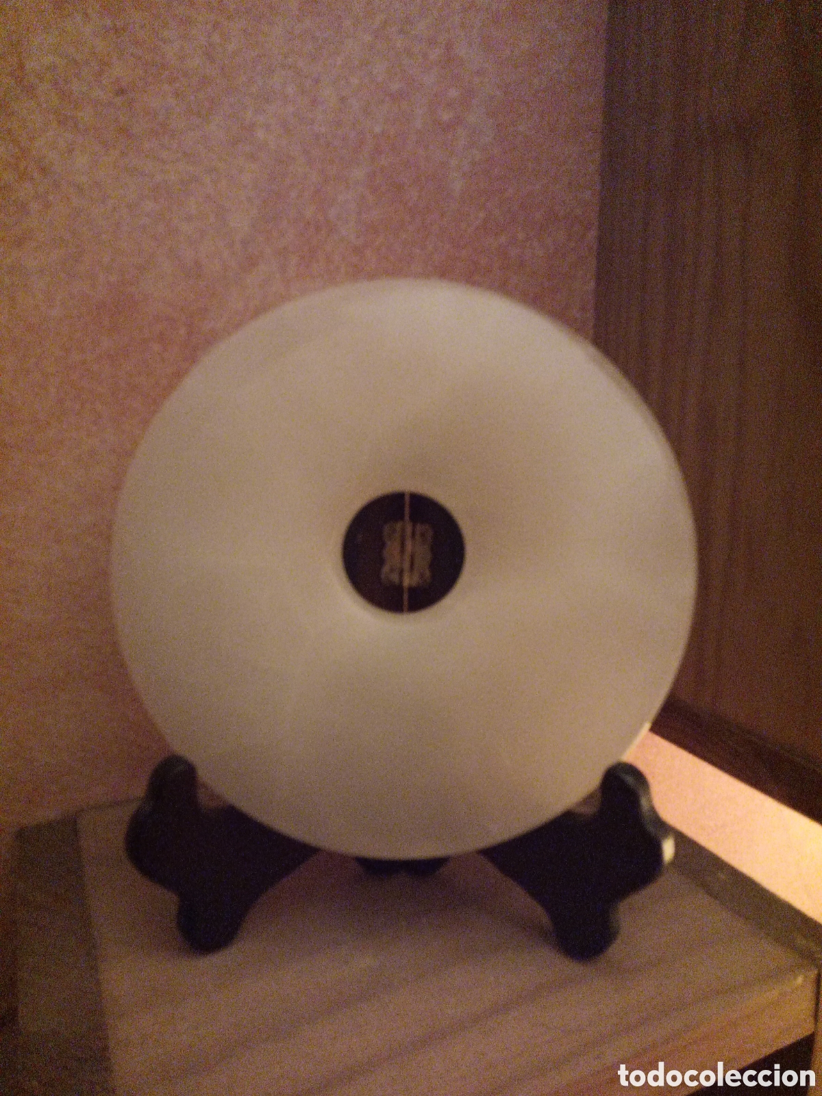 Arte: Disco Pi (Bi) de Jade Blanco / Piedra Dura Oriental con Soporte de Madera - 15 cm