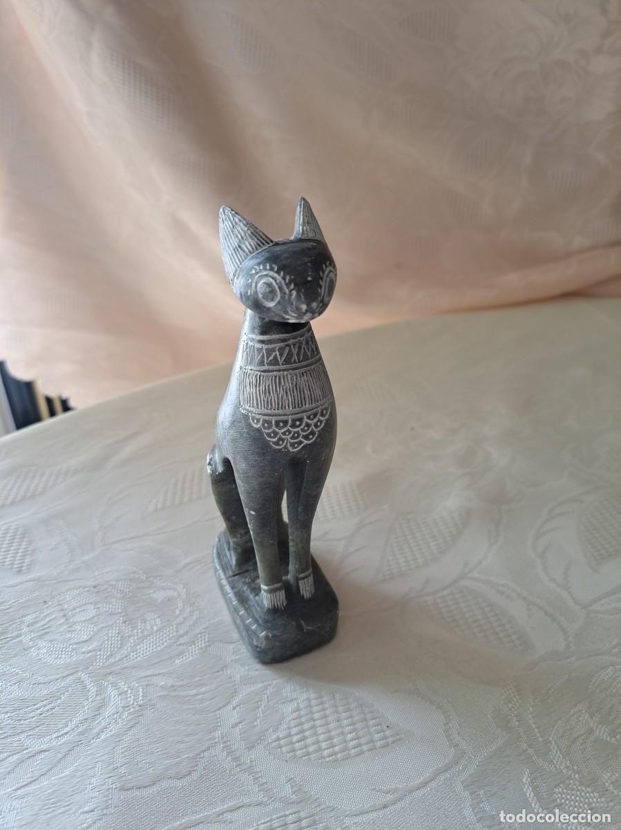 Arte: Peque&ntilde;a escultura egipcia diosa Bastet. en piedra jabonosa