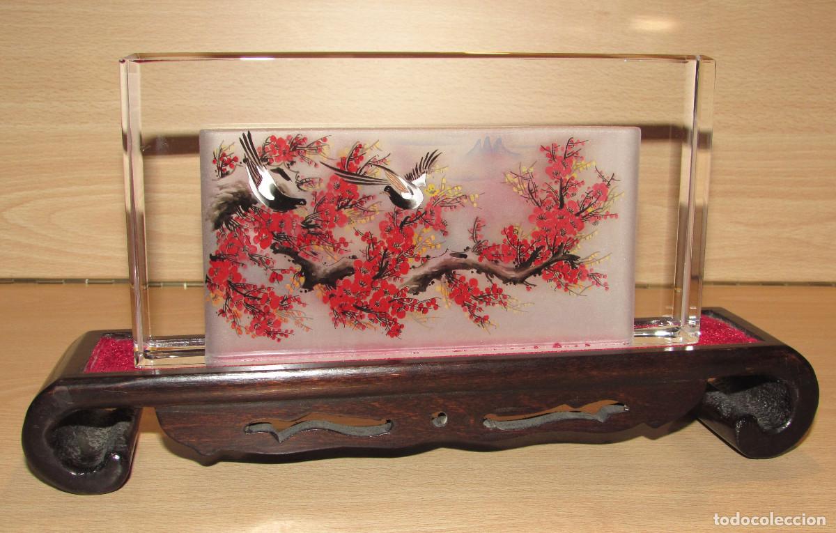 Arte: Pintura interior doble oriental china paisaje sakura &aacute;rbol cerezo aves p&aacute;jaros vidrio peana madera