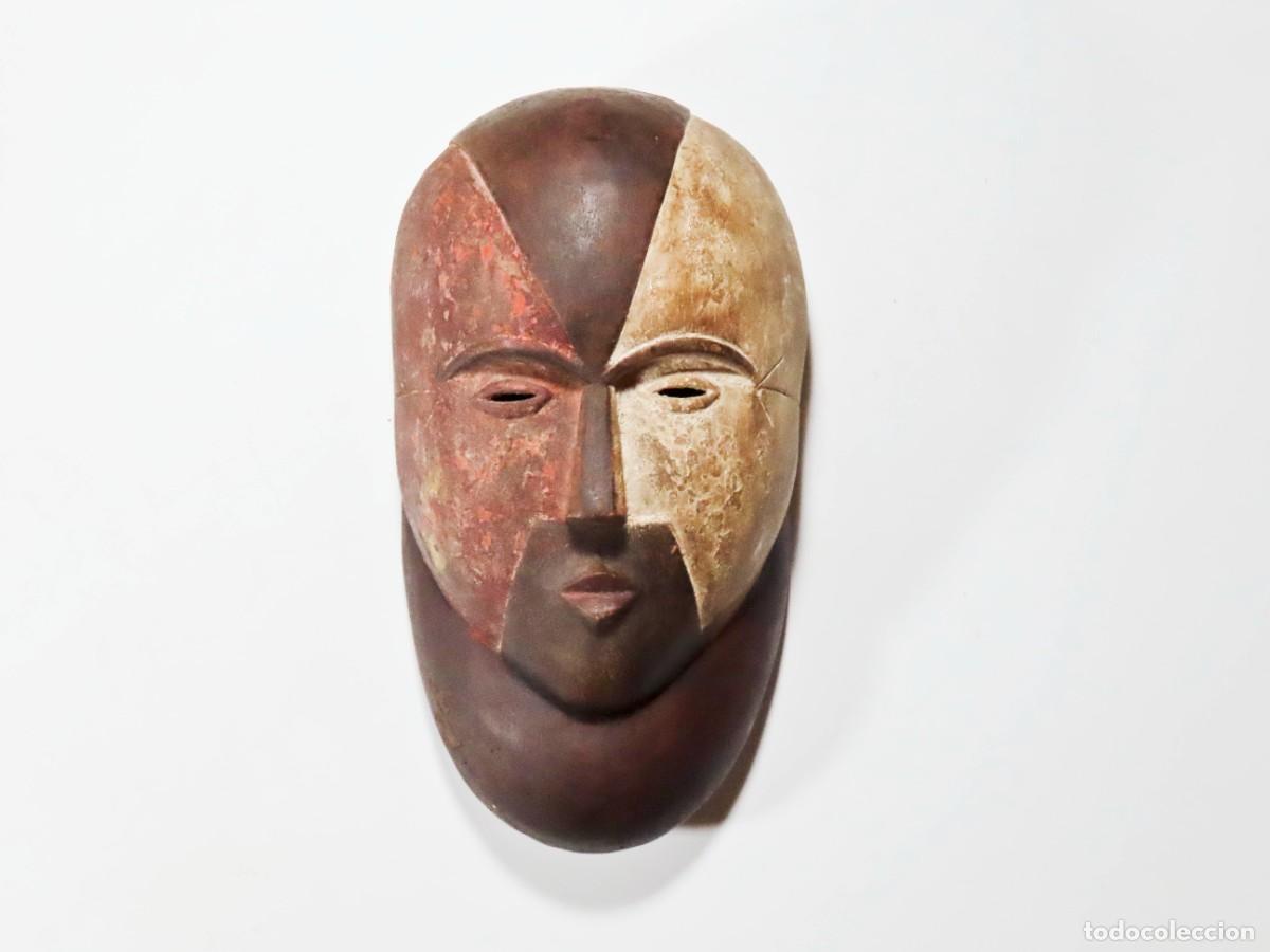 Arte: M&Aacute;SCARA GALWA GALOA GAB&Oacute;N &Aacute;FRICA