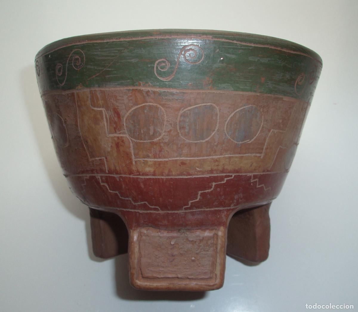 Arte: REPRODUCCI&Oacute;N DE UNA VASIJA CEREMONIAL PRECOLOMBINA. TERRACOTA DECORADA, PATINADA A MANO Y LUSTRE.