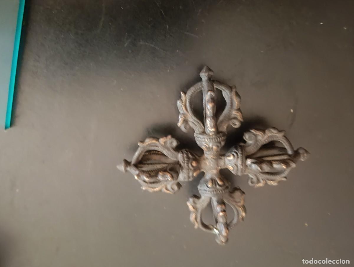 Arte: ANTIGUO Y ORIGINAL DOBLE DORJE / VAJRA DEL HINDUISMO / BUDISMO - EN ESCULTURA DE BRONCE - 16 CM