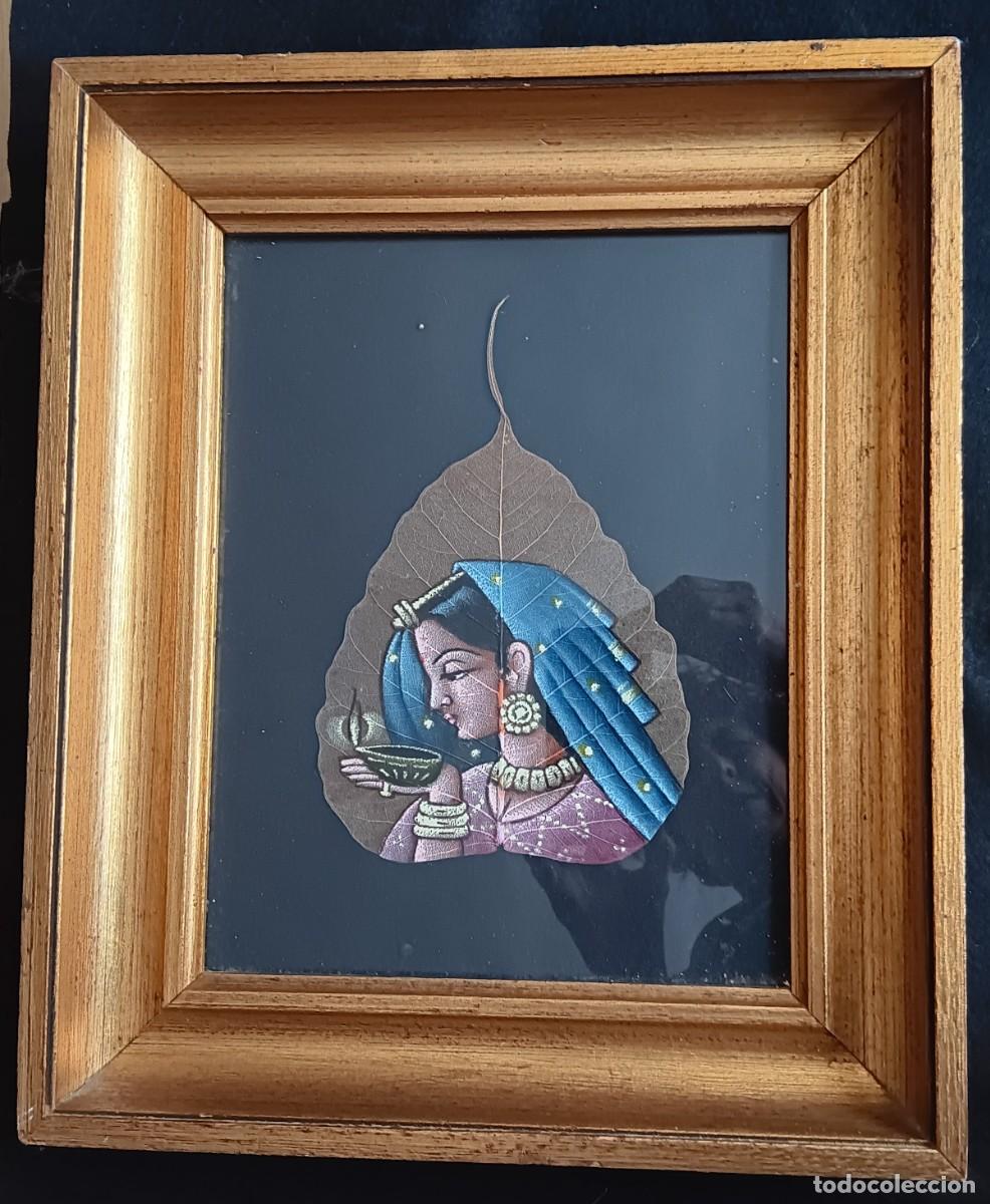Arte: CUADRO DE MUJER INDIA CON L&Aacute;MPARA DIYA SOBRE HOJA DE PIPAL REAL
