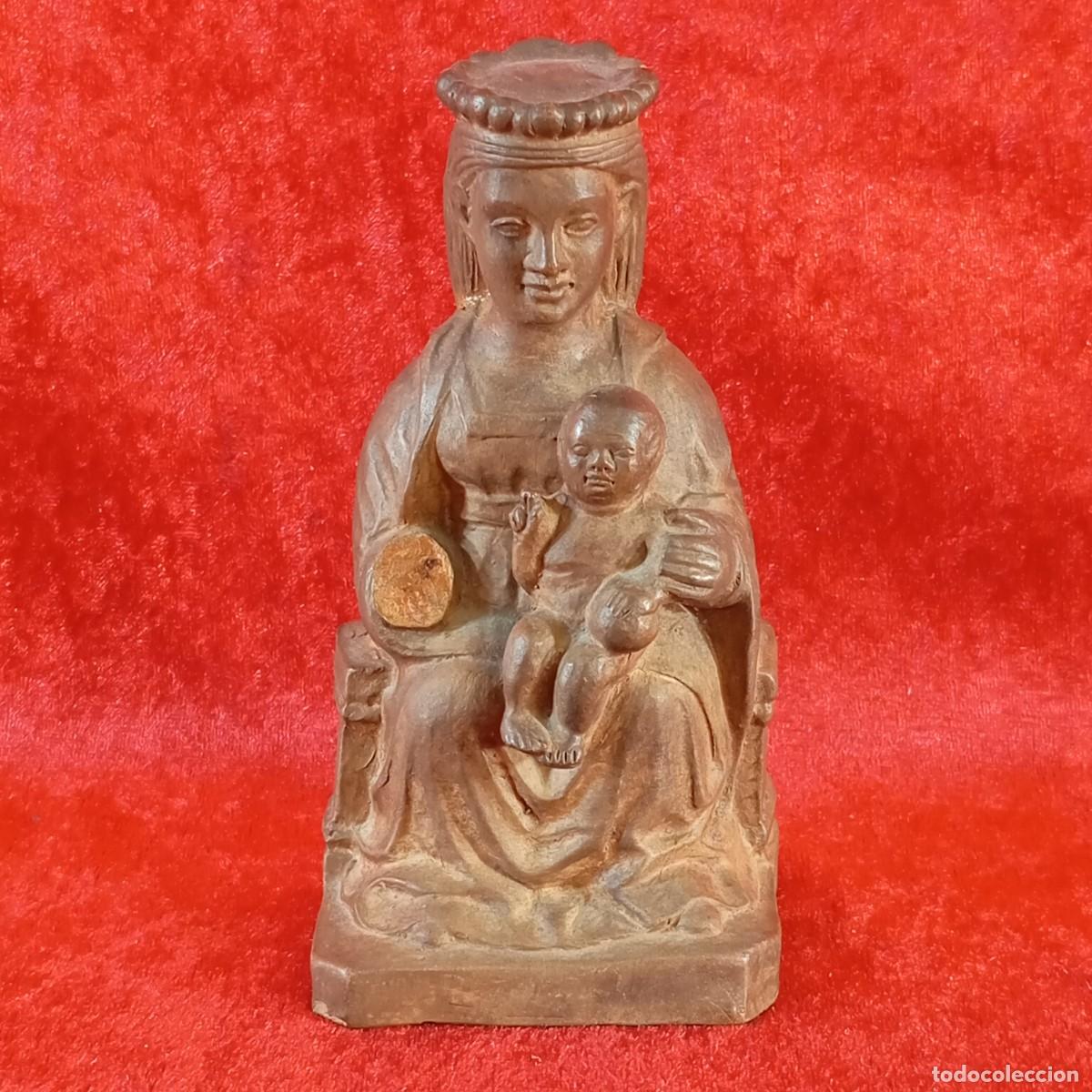 Arte: R&Eacute;PLICA DE LA VIRGEN MAR&Iacute;A SEDENTE CON EL NI&Ntilde;O JES&Uacute;S - ESTILO ROM&Aacute;NICO - ARCILLA - 14 X 7,5 X 5,5 CM