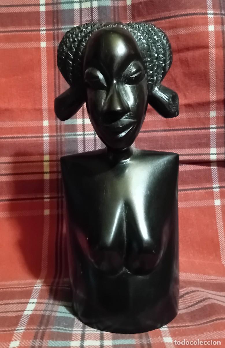 Arte: Talla makonde en mpingo. Finales a&ntilde;os 50. Norte de Mozambique. Tallado a mano.Coleccionismo