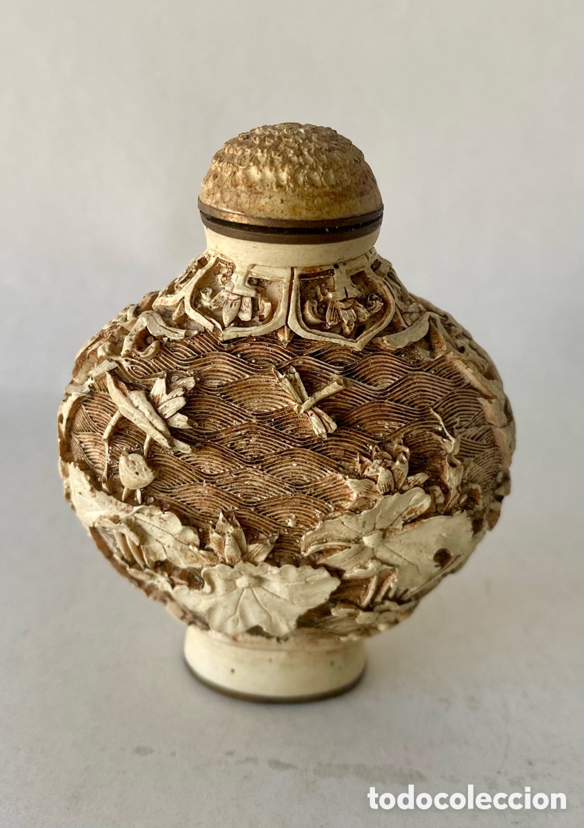Arte: Snuff bottle botella de rap&eacute; china de mediados SXX resina moldeada para imitar marfil