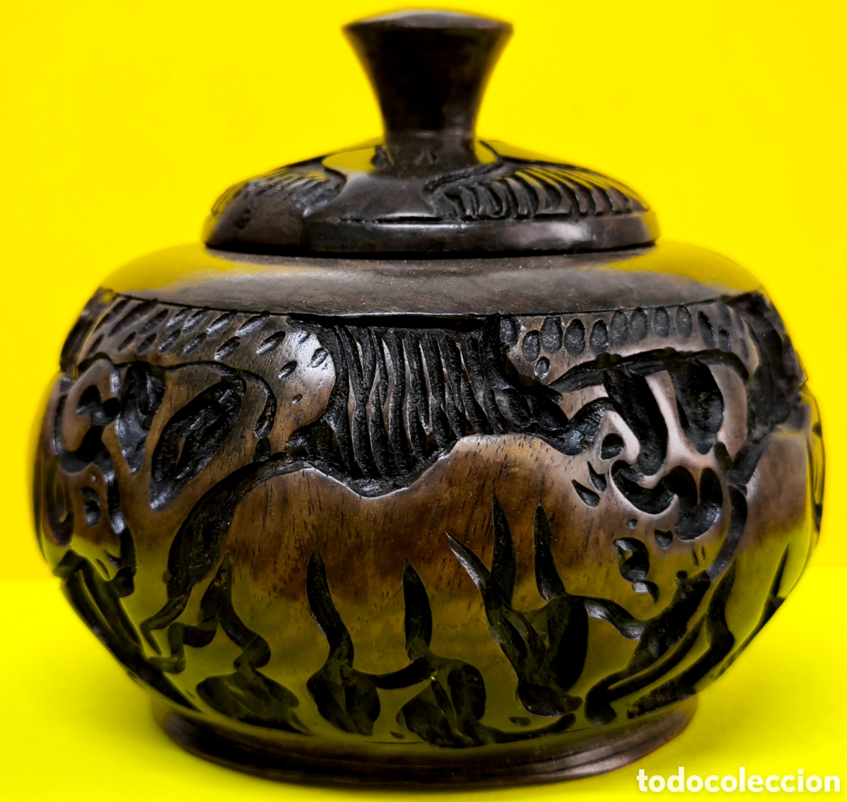 Arte: RECIPIENTE AFRICANO EN MADERA TALLADA A MANO
