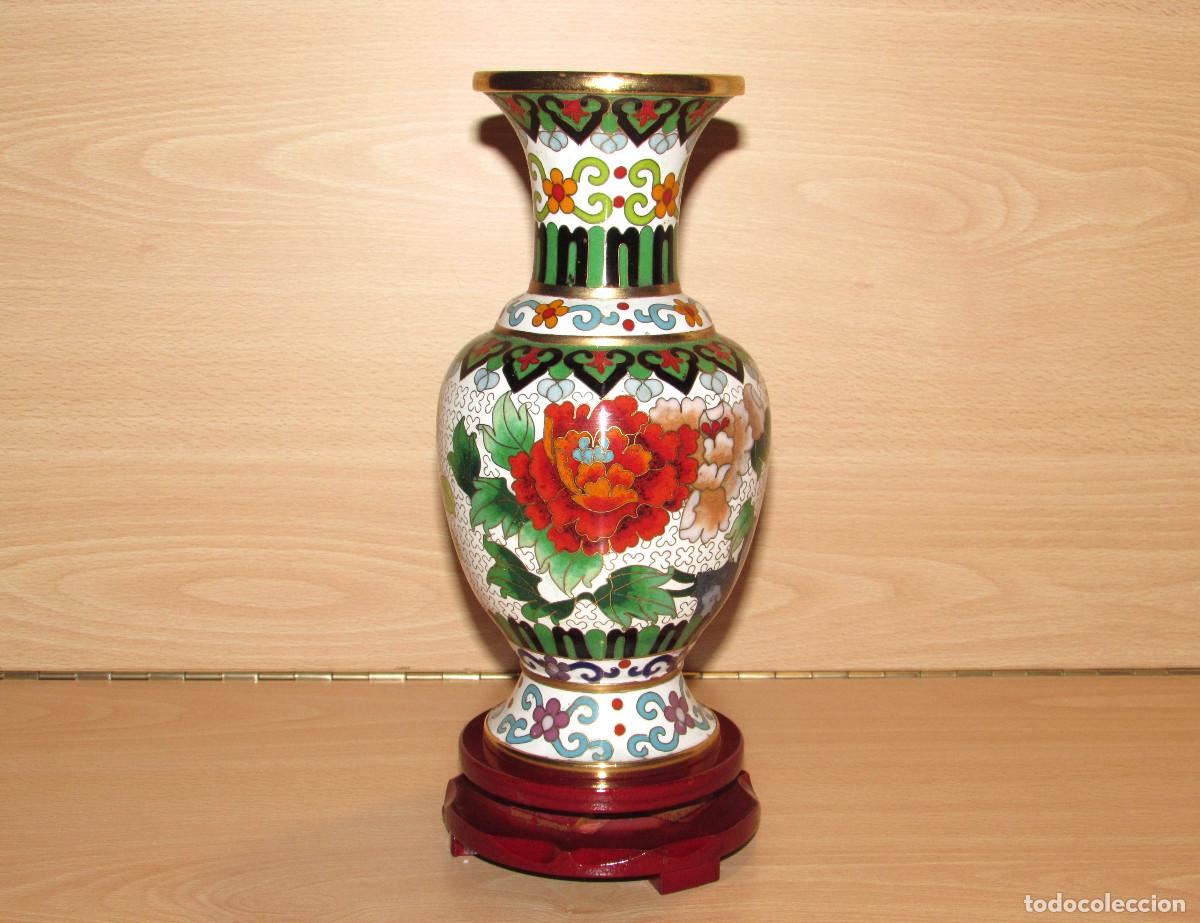 Art: Jarr&oacute;n oriental chino cloisonn&eacute; esmalte blanco rojo verde flores ave p&aacute;jaro 20 cm y peana giratoria