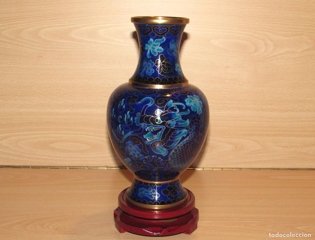 Art: Jarr&oacute;n azul oriental chino cloisonn&eacute; metal esmalte flores vegetales drag&oacute;n dragones 20,5 cm y peana