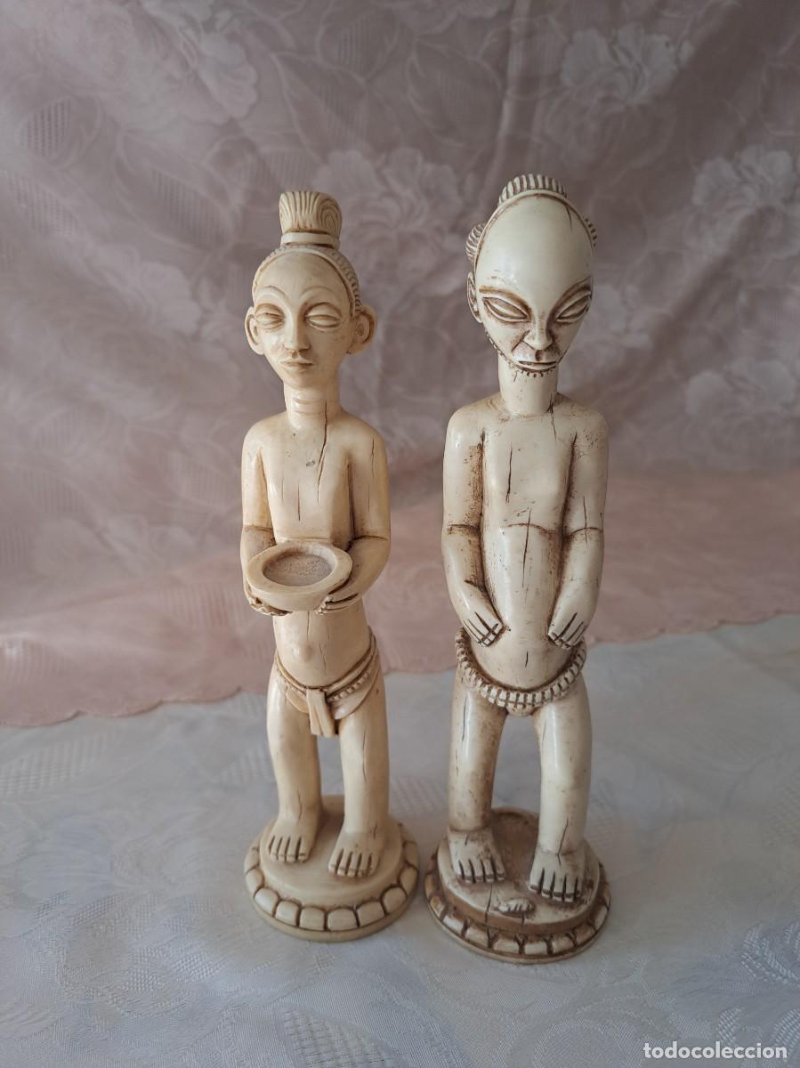 Arte: Pareja de esculturas Mangbetu talladas en marfil.