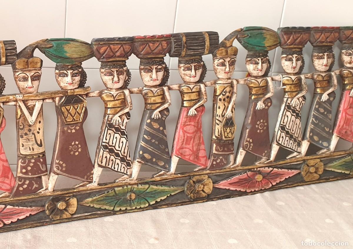 Arte: Adorno de pared original de los a&ntilde;os 80 con dise&ntilde;o de procesi&oacute;n balines