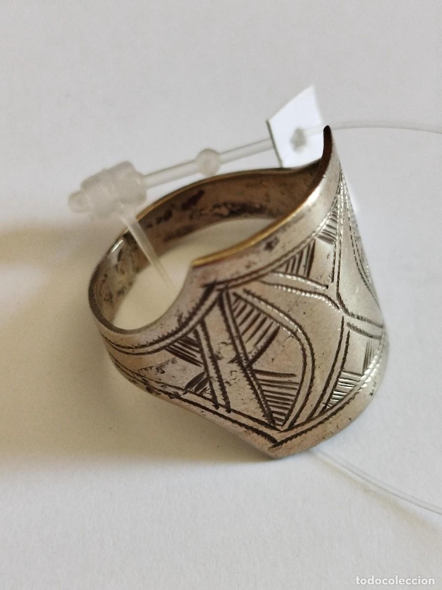 Arte: ARTE &Eacute;TNICO AFRICANO. ANILLO EN PLATA ANTIGUA. TUAREG. &Aacute;FRICA.