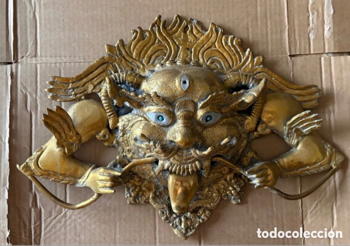 Arte: M&aacute;scara Tibetana de Bronce S.XX Mide 41 cm Ancho y pesa 3.7 Kilos