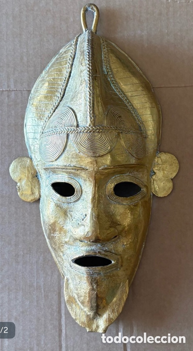 Arte: M&aacute;scara Africana de Bronce S.XX. Mide 29.5cm y pesa 810 gramos