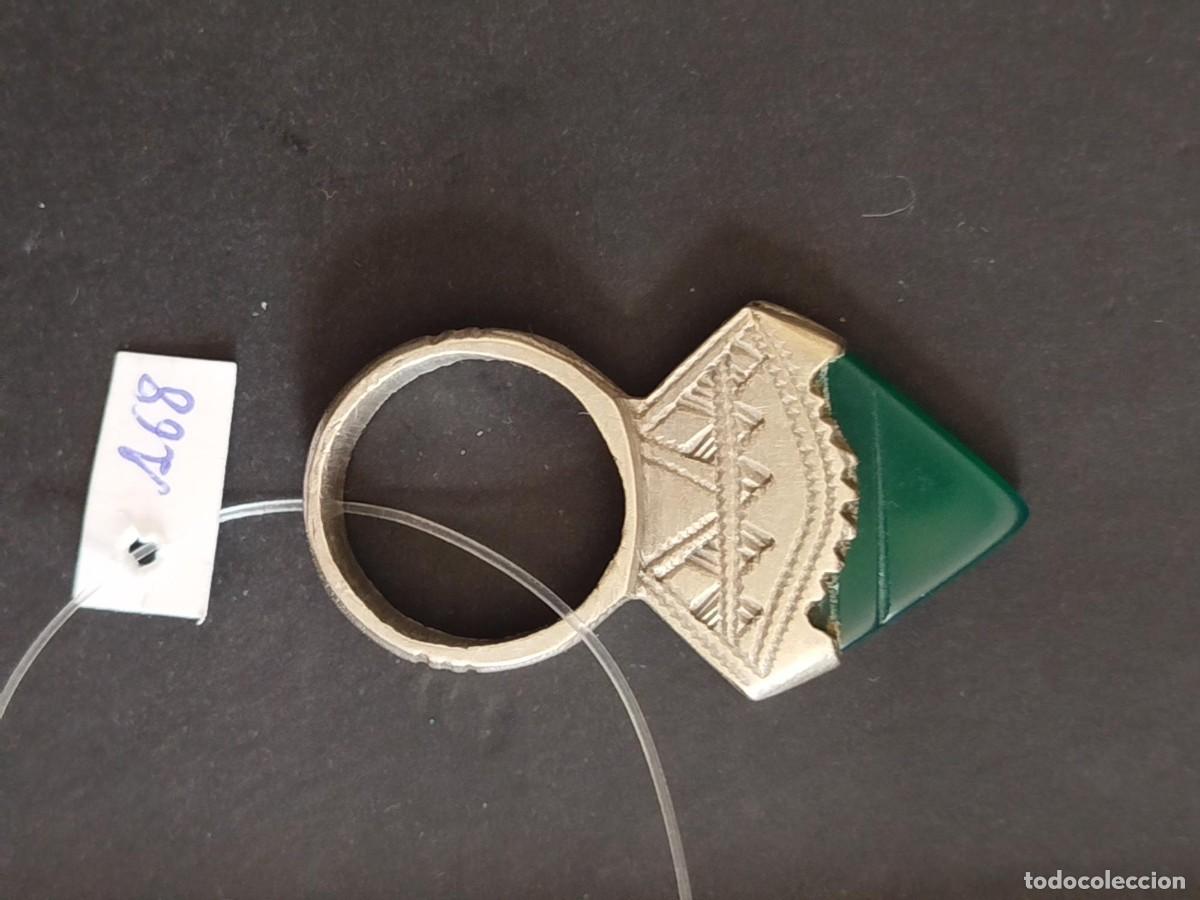 Arte: ARTE &Eacute;TNICO AFRICANO. ANILLO. PLATA ANTIGUA. PENDENTIF / COLGANTE TUAREG. &Aacute;FRICA.