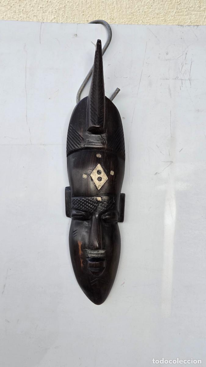 Arte: mascara africana de madera ebano