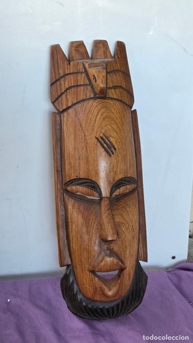 Arte: mascara africana de madera noble