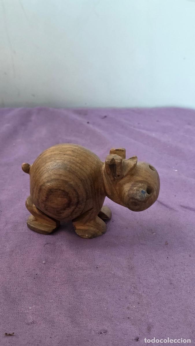 Arte: peque&ntilde;o hopopotamo de madera