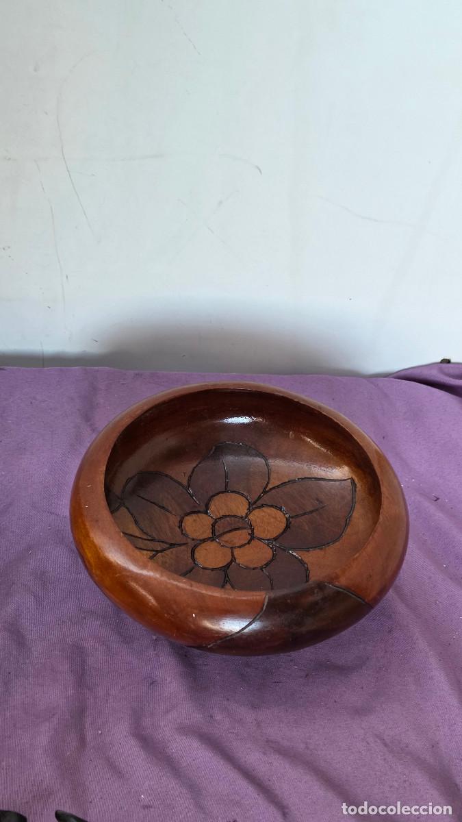 Arte: cuenco ruso de madera dorada