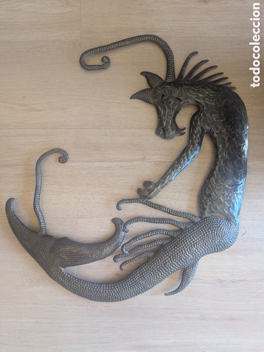 Arte: Escultura de metal recortado &rdquo;Criatura fant&aacute;stica / Deidad&rdquo; &ndash; Serge Jolimeau (Hait&iacute;, 1952)