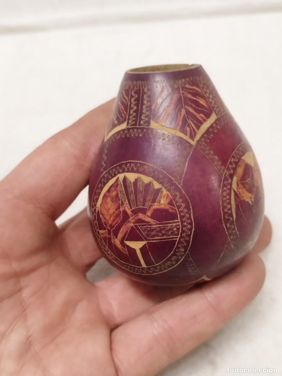 Arte: Antiguo Mate de calabaza tallada, Argentina, uruguay, paraguay.