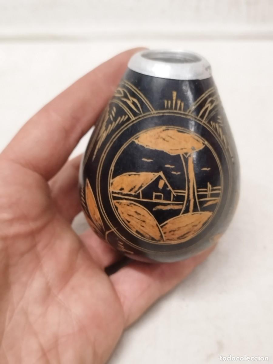 Arte: Antiguo Mate de calabaza tallada, Argentina.