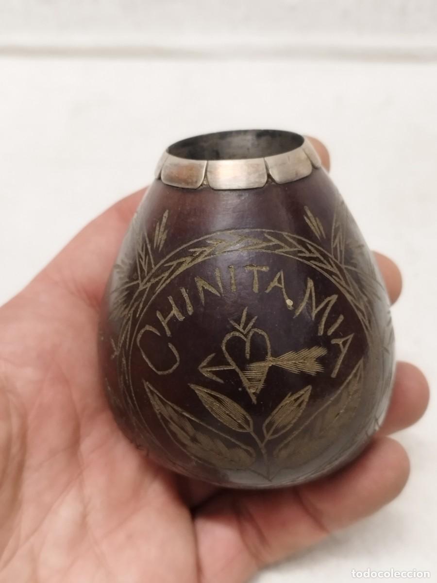 Arte: Antiguo Mate de calabaza tallada chinita m&iacute;a. Trabajada, motivos florales.